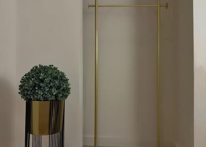 Apartment 3 King Beds Free Parking Modern Luxe Escape