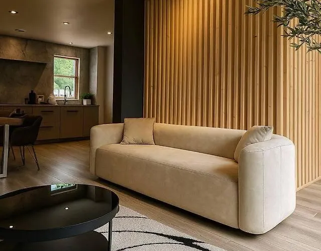 Apartment 3 King Beds Free Parking Modern Luxe Escape *