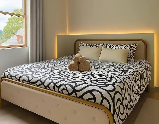 3 King Beds Free Parking Modern Luxe Escape Pittsburgh